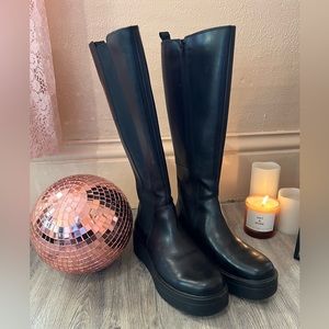 Vagabond Tara Tall Chelsea Boots Size 10